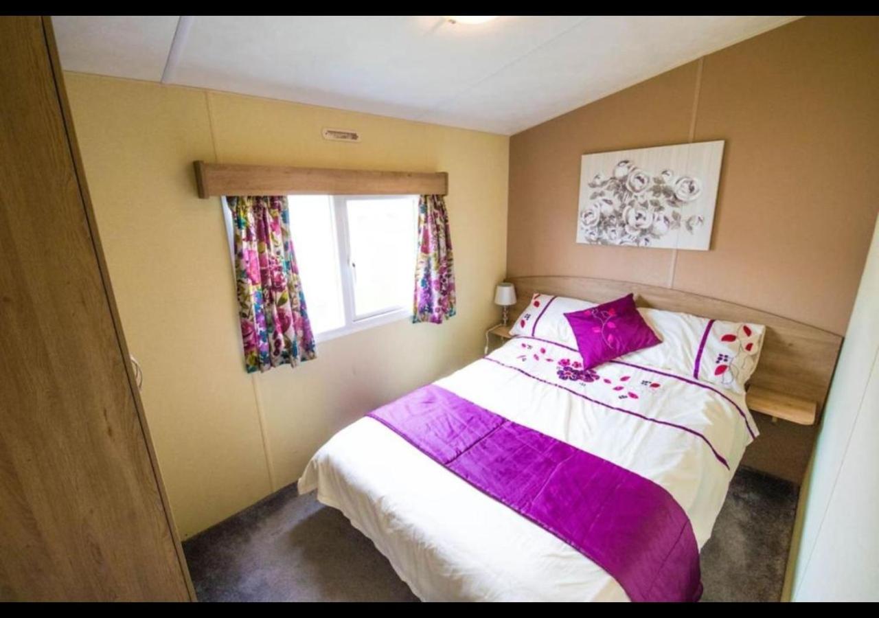 Sbl70 - Camber Sands Holiday Park - Sleeps 8 - Close Swimming Pools And Facilities - Private Parking Экстерьер фото