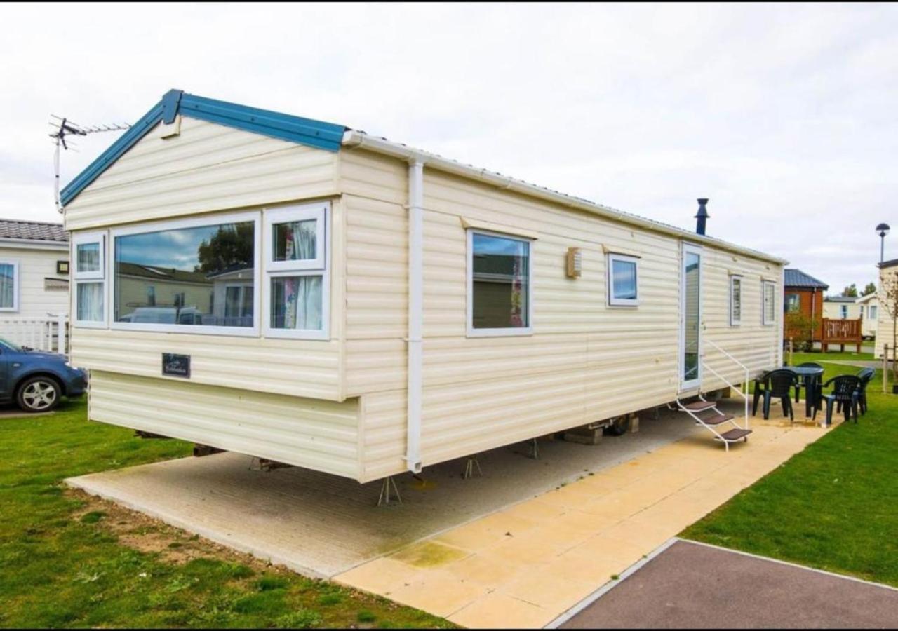 Sbl70 - Camber Sands Holiday Park - Sleeps 8 - Close Swimming Pools And Facilities - Private Parking Экстерьер фото